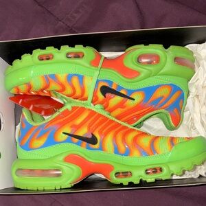 Nike airmax plus tn/supreme  woman shoes